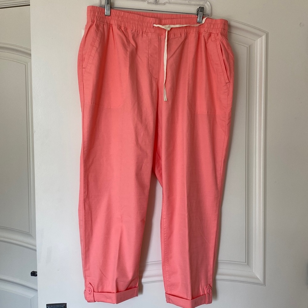 Talbots elastic waist drawstring crops, size 16W, NWT, Peach